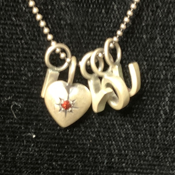 STERLING SILVER ❤️YOU CHARM NECKLACE WITH GARNET CHIP - Picture 2 of 5